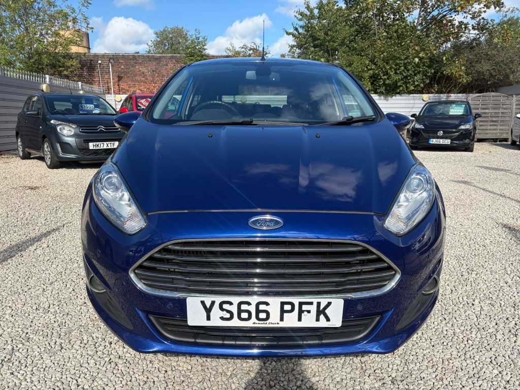 2016 Ford Fiesta — image 2