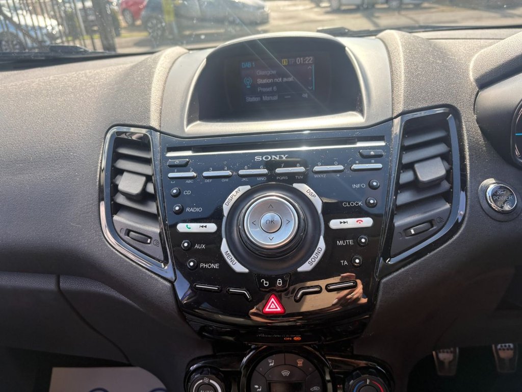 2016 Ford Fiesta — image 14