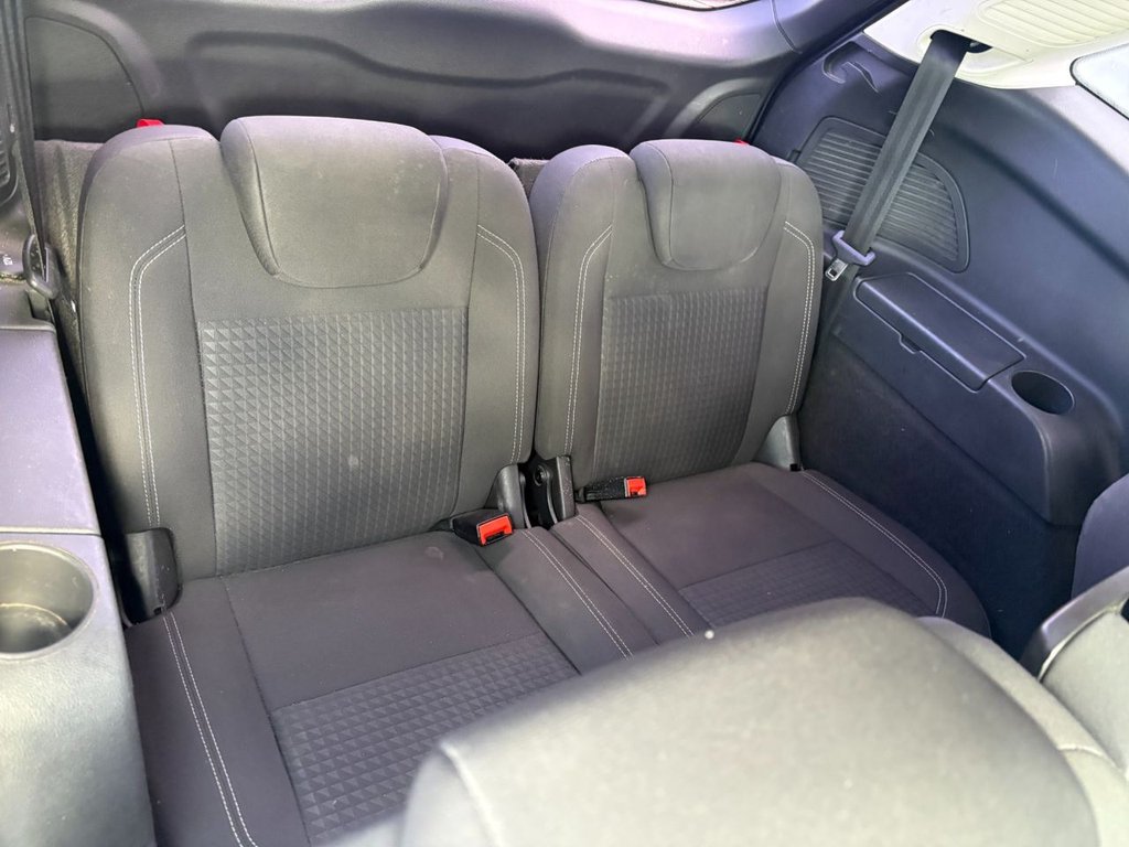 2016 Ford Grand C-MAX — image 17