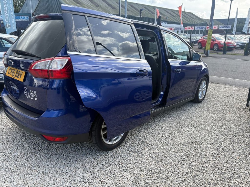 2016 Ford Grand C-MAX — image 9