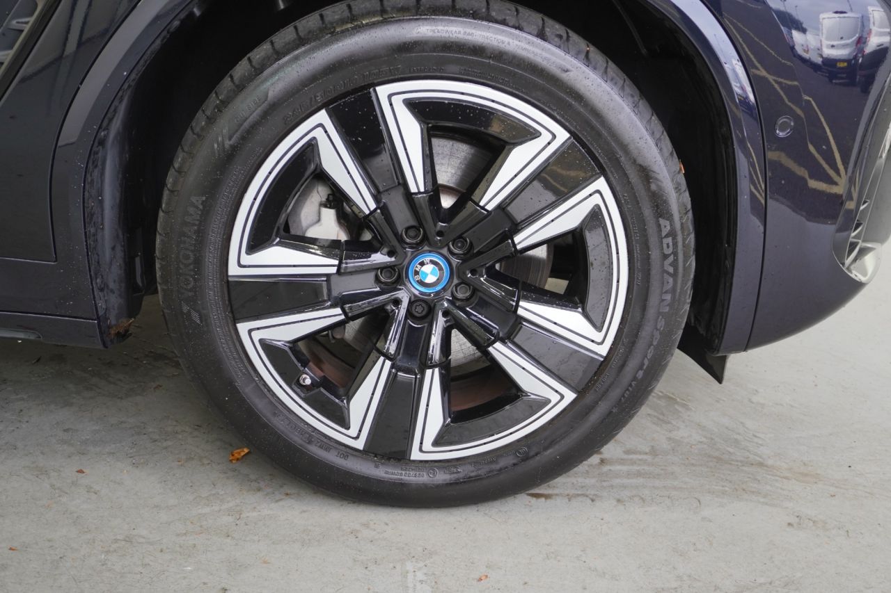 2023 BMW IX3 80kWh M Sport SUV 5dr Electric Auto (286 ps) - vehicle photo 3 for sale on PureCar