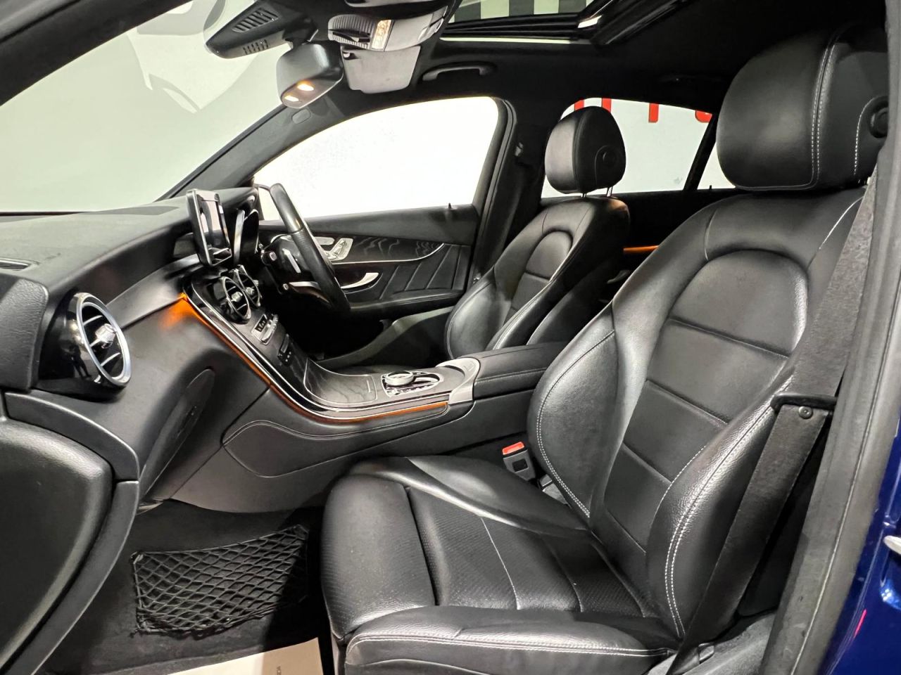 2019 MERCEDES GLC 2.1 GLC220d AMG Line (Premium) Coupe 5dr Diesel G-Tronic+ 4MATIC Euro 6 (s/ - vehicle photo 3 for sale on PureCar