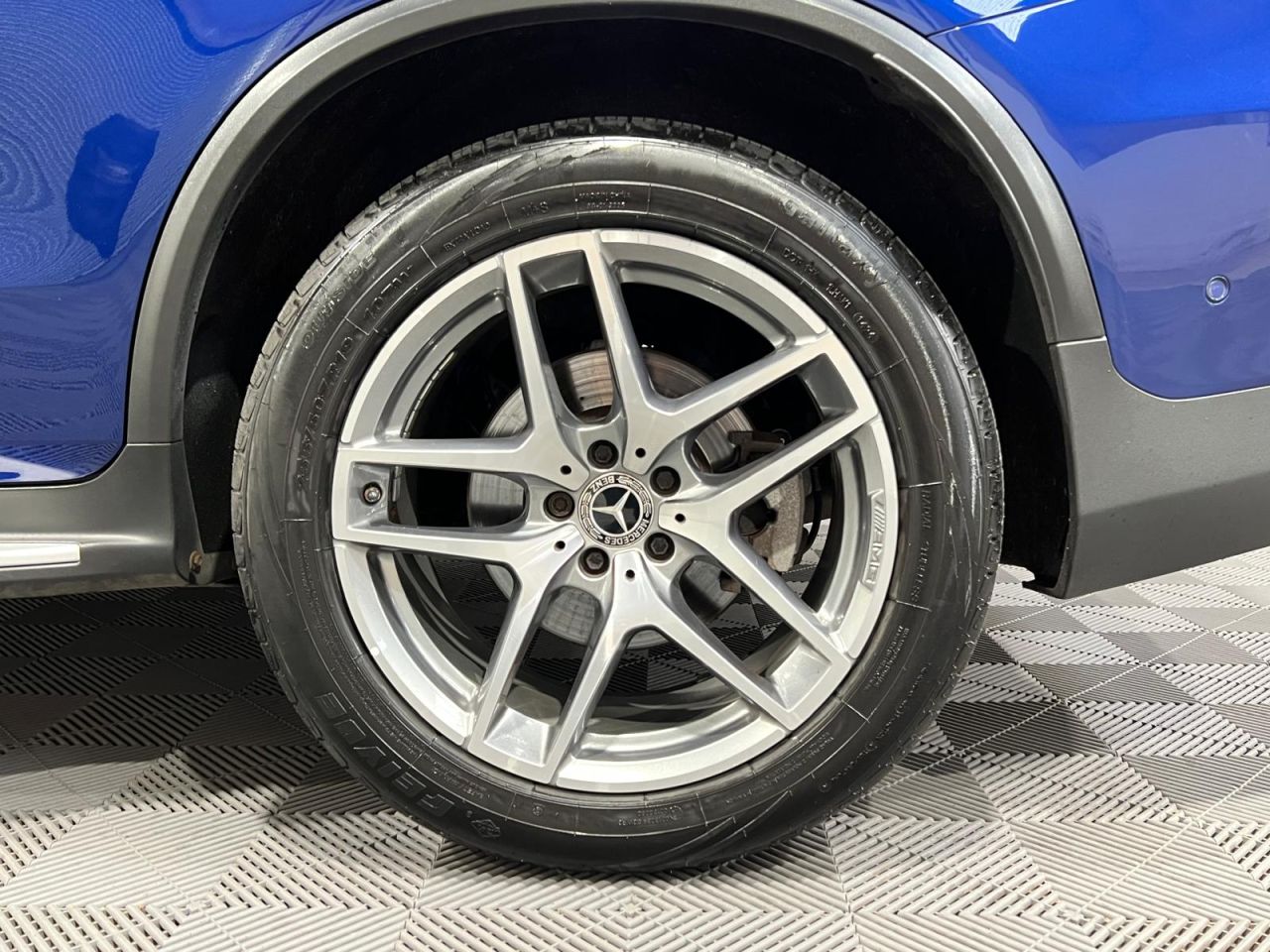 2019 MERCEDES GLC 2.1 GLC220d AMG Line (Premium) Coupe 5dr Diesel G-Tronic+ 4MATIC Euro 6 (s/ - vehicle photo 16 for sale on PureCar