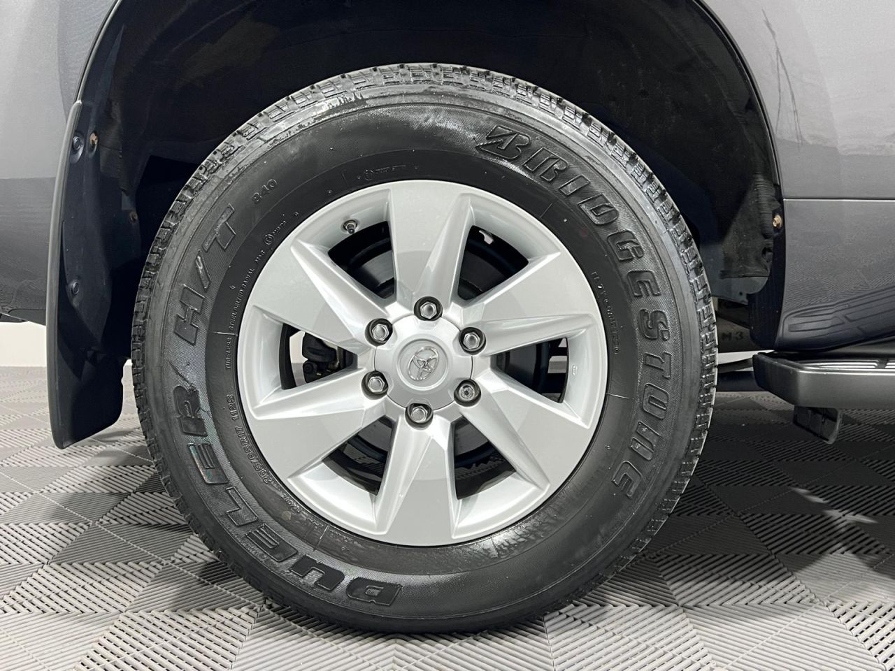 2022 TOYOTA LAND CRUISER 2.8D Active (Navi) Panel Van 3dr Diesel Auto 4WD SWB Euro 6 (s/s) (204 ps) - vehicle photo 14 for sale on PureCar