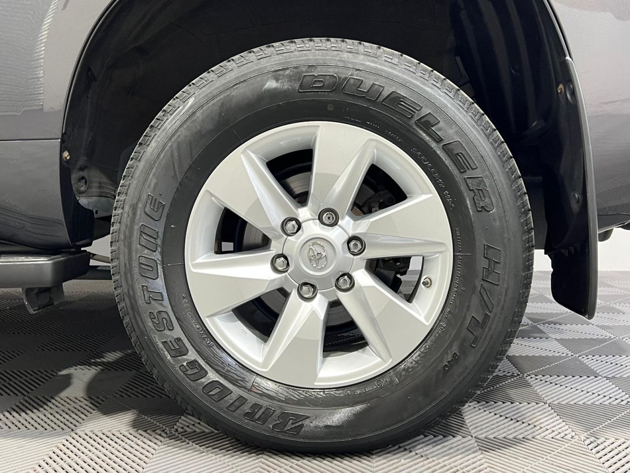 2022 TOYOTA LAND CRUISER 2.8D Active (Navi) Panel Van 3dr Diesel Auto 4WD SWB Euro 6 (s/s) (204 ps) - vehicle photo 16 for sale on PureCar