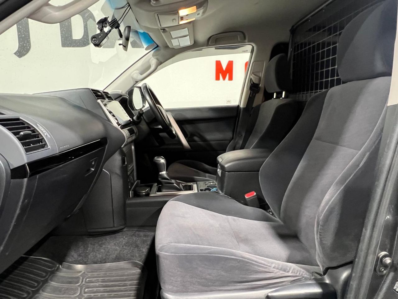 2022 TOYOTA LAND CRUISER 2.8D Active (Navi) Panel Van 3dr Diesel Auto 4WD SWB Euro 6 (s/s) (204 ps) - vehicle photo 12 for sale on PureCar