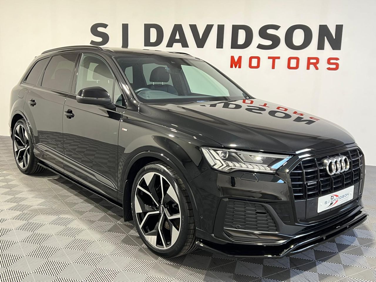 AUDI Q7 2024