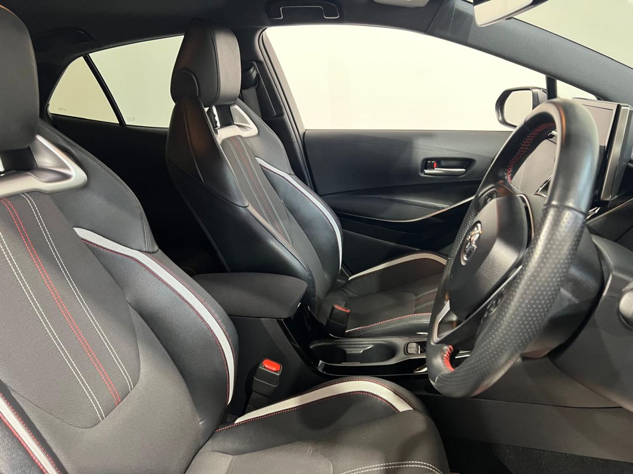 2023 TOYOTA COROLLA 1.8 VVT-h GR SPORT Hatchback 5dr Petrol Hybrid CVT Euro 6 (s/s) (140 ps) - vehicle photo 10 for sale on PureCar