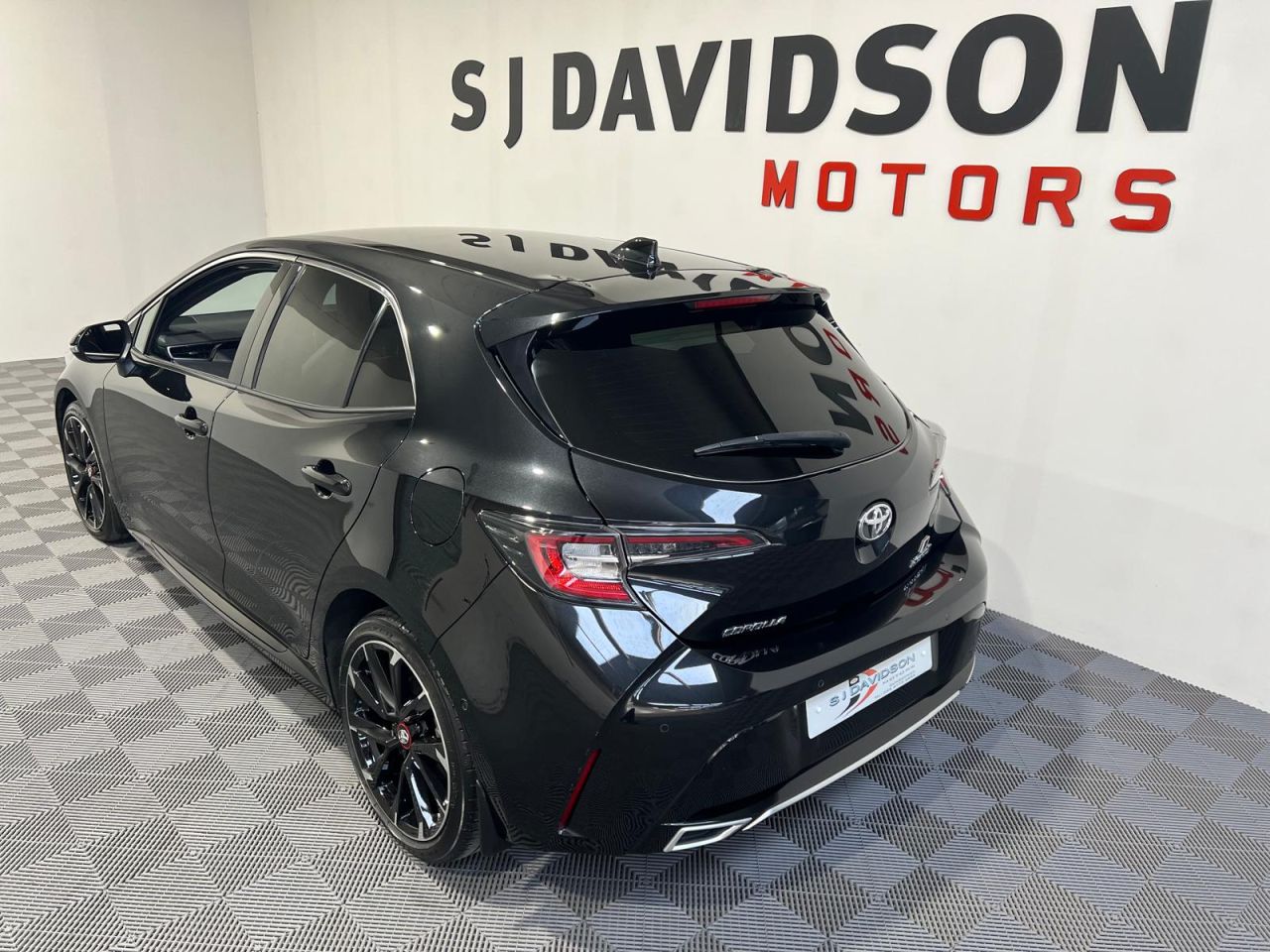 2023 TOYOTA COROLLA 1.8 VVT-h GR SPORT Hatchback 5dr Petrol Hybrid CVT Euro 6 (s/s) (140 ps) - vehicle photo 2 for sale on PureCar