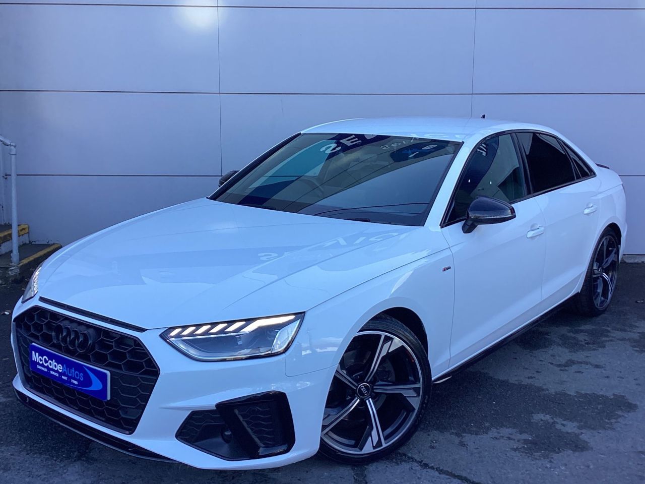 2022 AUDI A4 2.0 TFSI 35 Black Edition Saloon 4dr Petrol S Tronic Euro 6 (s/s) (150 ps) - vehicle photo 2 for sale on PureCar