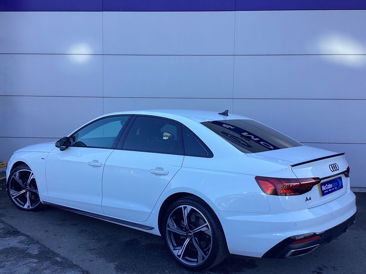 2022 AUDI A4 2.0 TFSI 35 Black Edition Saloon 4dr Petrol S Tronic Euro 6 (s/s) (150 ps) - vehicle photo 4 for sale on PureCar