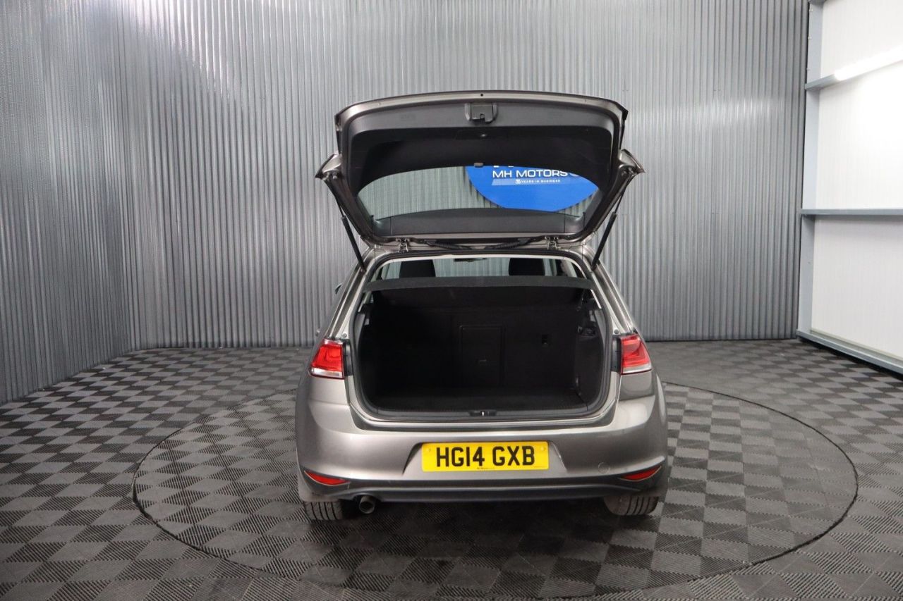 2014 VOLKSWAGEN GOLF 1.6 TDI BlueMotion Tech SE Hatchback 5dr Diesel Manual Euro 5 (s/s) (105 ps - vehicle photo 23 for sale on PureCar