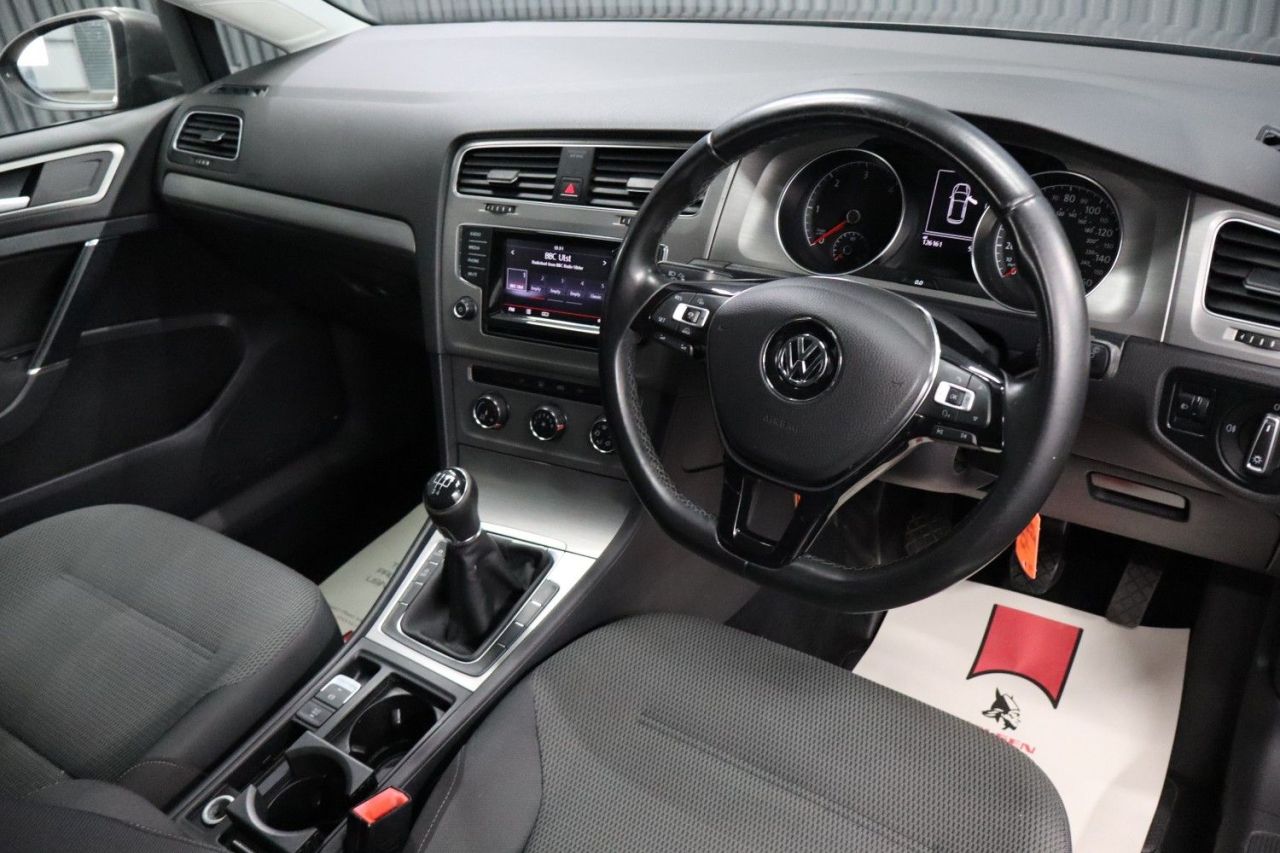 2014 VOLKSWAGEN GOLF 1.6 TDI BlueMotion Tech SE Hatchback 5dr Diesel Manual Euro 5 (s/s) (105 ps - vehicle photo 29 for sale on PureCar