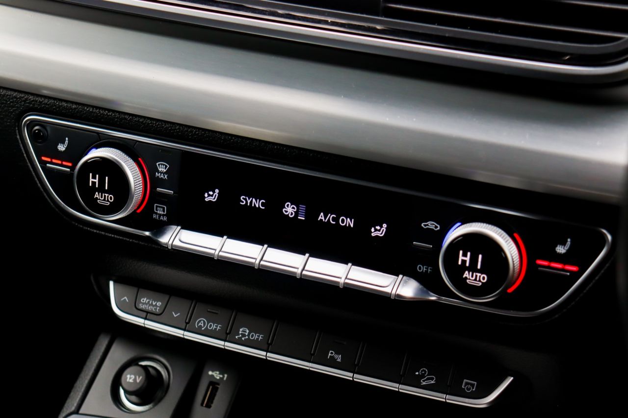 2023 AUDI Q5 S Line - vehicle photo 9 for sale on PureCar