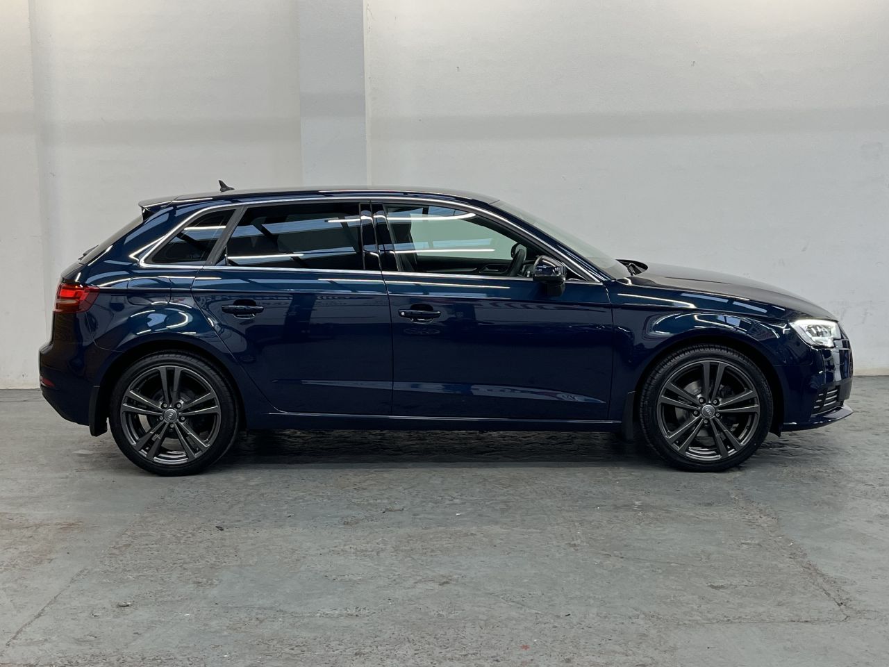 2020 AUDI A3 1.4TFSI Sport Sportback 5dr Petrol S Tronic - vehicle photo 3 for sale on PureCar