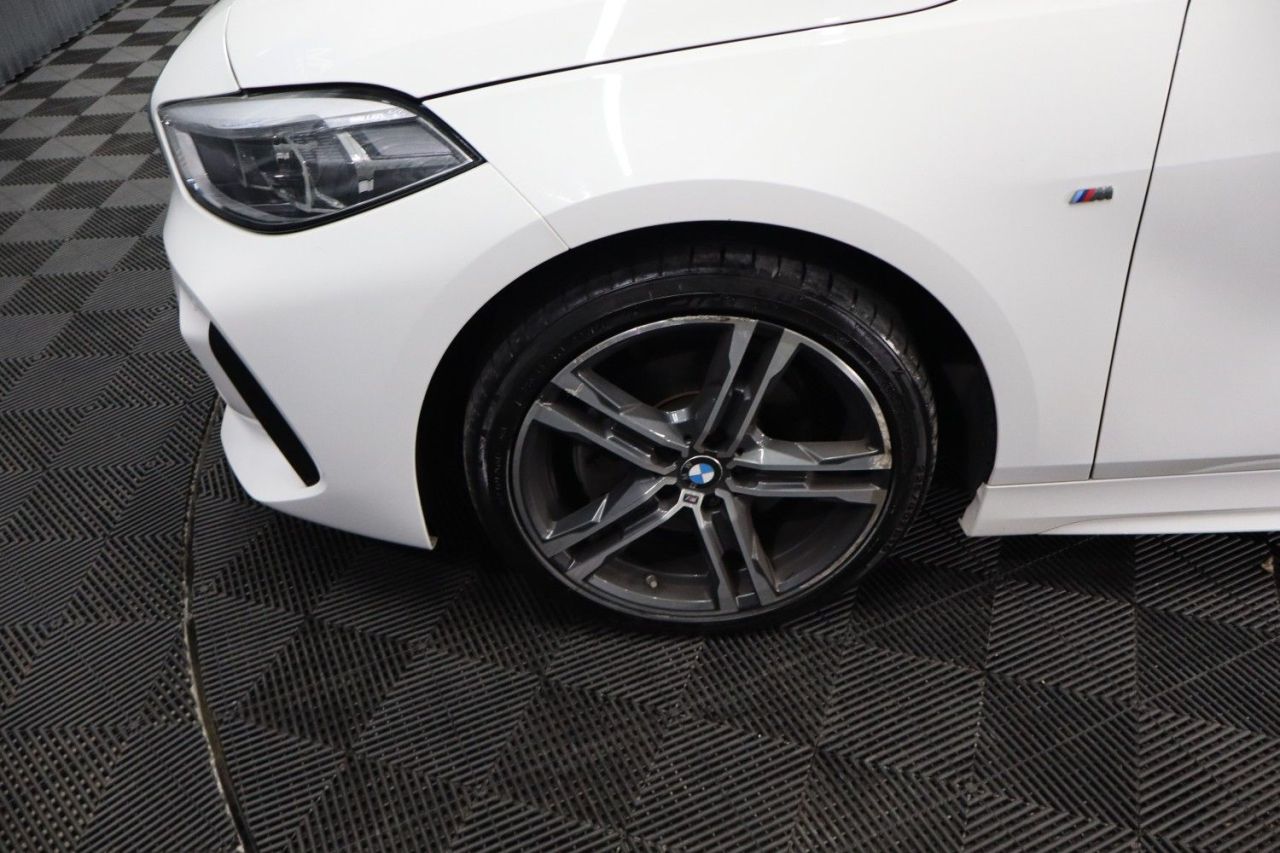 2021 BMW 1 SERIES 1.5 116d M Sport Hatchback 5dr Diesel DCT Euro 6 (s/s) (116 ps) FULL LEATHE - vehicle photo 12 for sale on PureCar
