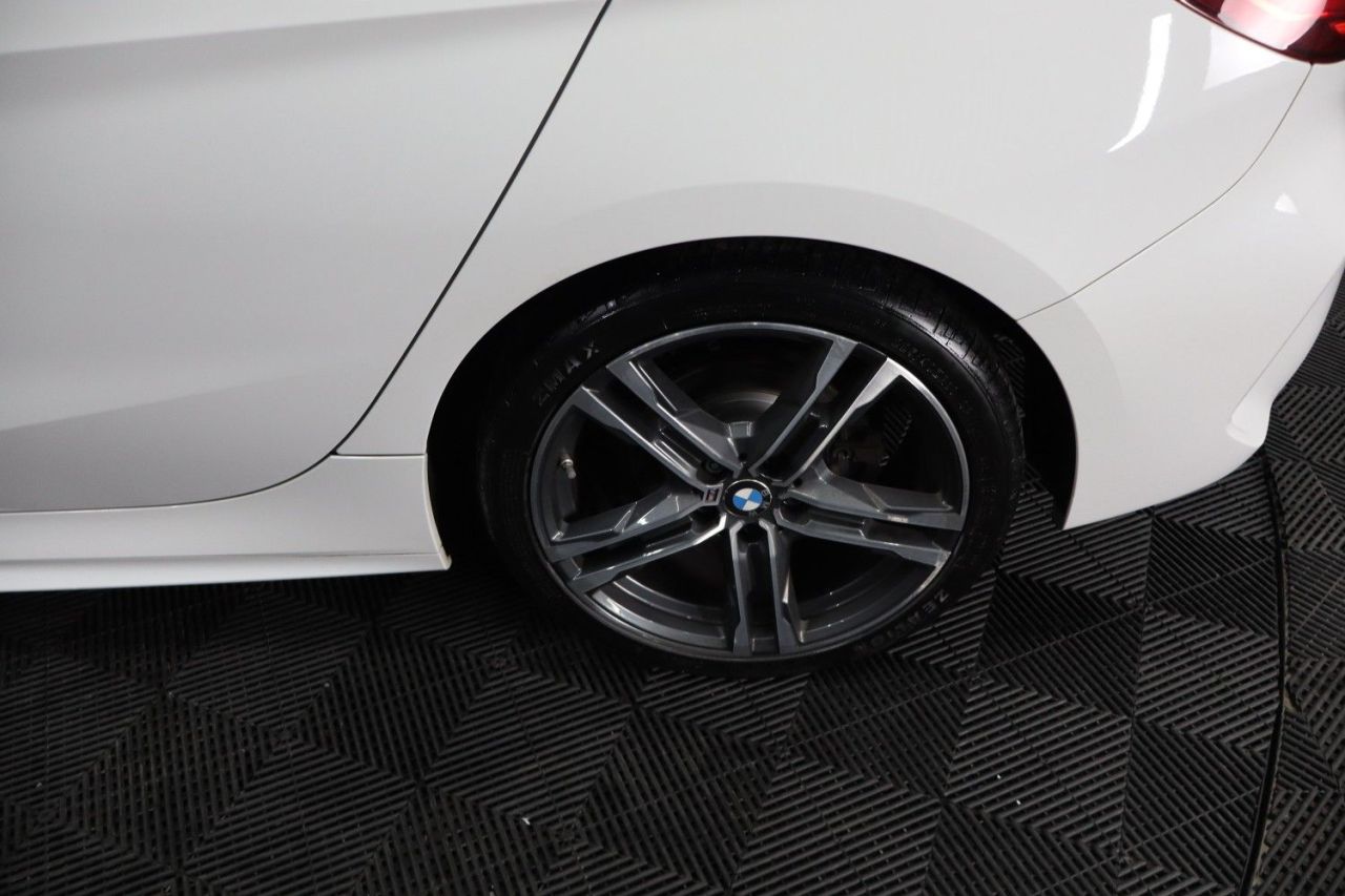 2021 BMW 1 SERIES 1.5 116d M Sport Hatchback 5dr Diesel DCT Euro 6 (s/s) (116 ps) FULL LEATHE - vehicle photo 13 for sale on PureCar