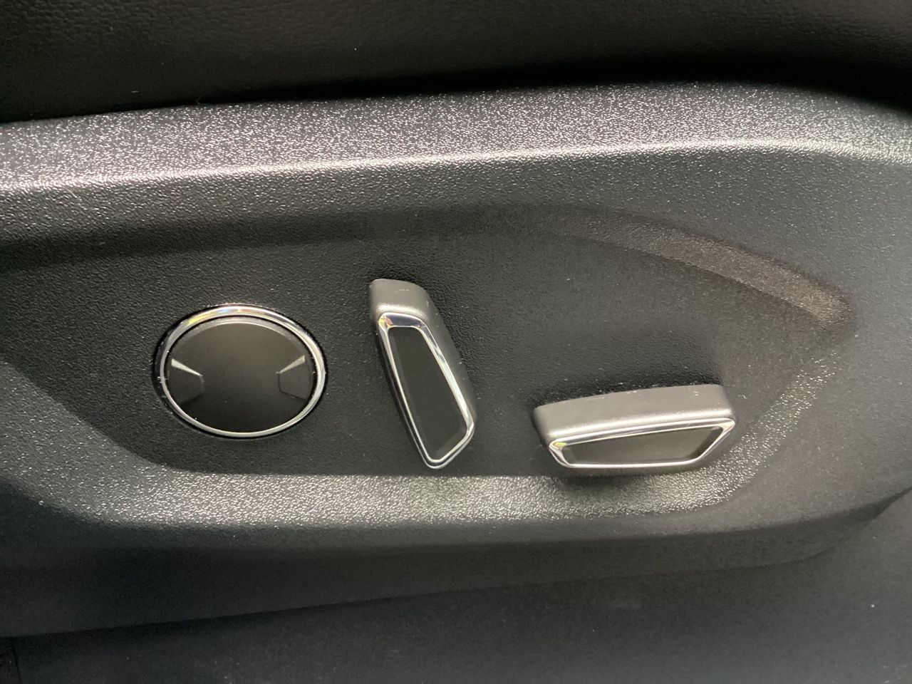2020 FORD S-MAX 2.0 EcoBlue ST-Line MPV 5dr Diesel Auto Euro 6 (s/s) (190 ps) - vehicle photo 15 for sale on PureCar