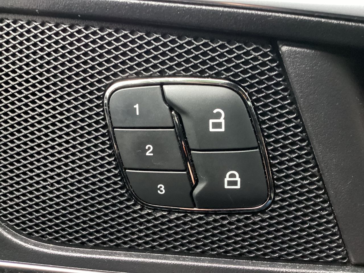 2020 FORD S-MAX 2.0 EcoBlue ST-Line MPV 5dr Diesel Auto Euro 6 (s/s) (190 ps) - vehicle photo 20 for sale on PureCar