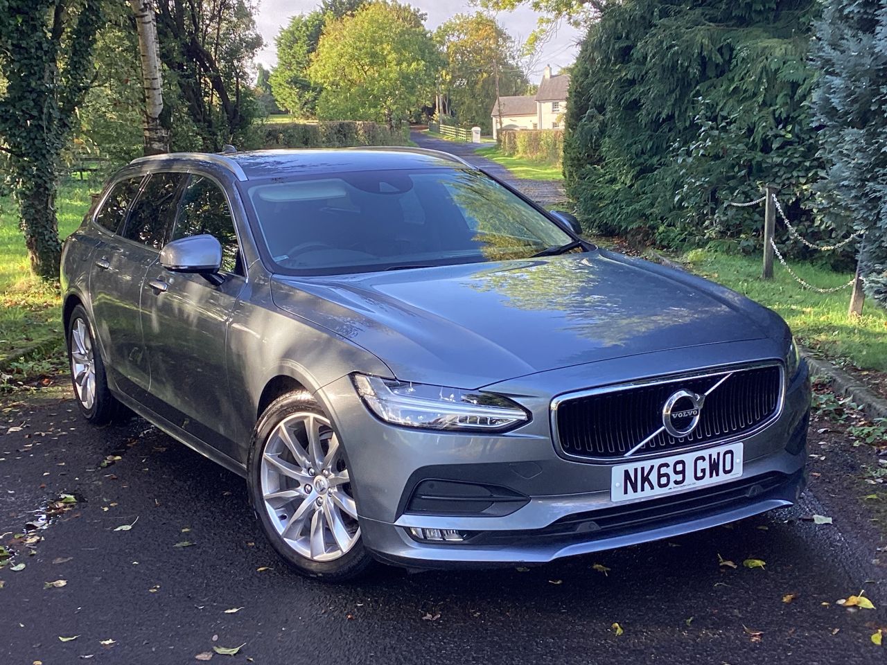 2019 VOLVO V90 2.0 T4 Momentum Plus Estate 5dr Petrol Auto Euro 6 (s/s) (190 ps) - vehicle photo 2 for sale on PureCar