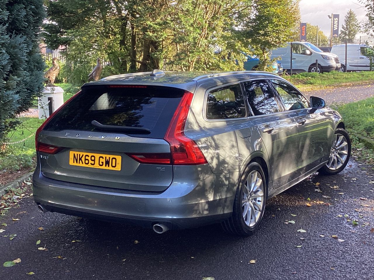 2019 VOLVO V90 2.0 T4 Momentum Plus Estate 5dr Petrol Auto Euro 6 (s/s) (190 ps) - vehicle photo 3 for sale on PureCar