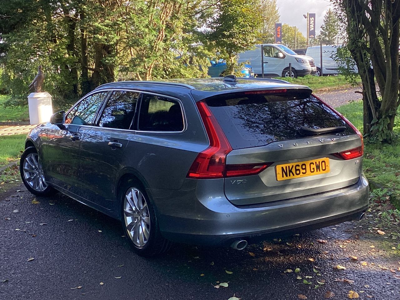 2019 VOLVO V90 2.0 T4 Momentum Plus Estate 5dr Petrol Auto Euro 6 (s/s) (190 ps) - vehicle photo 4 for sale on PureCar