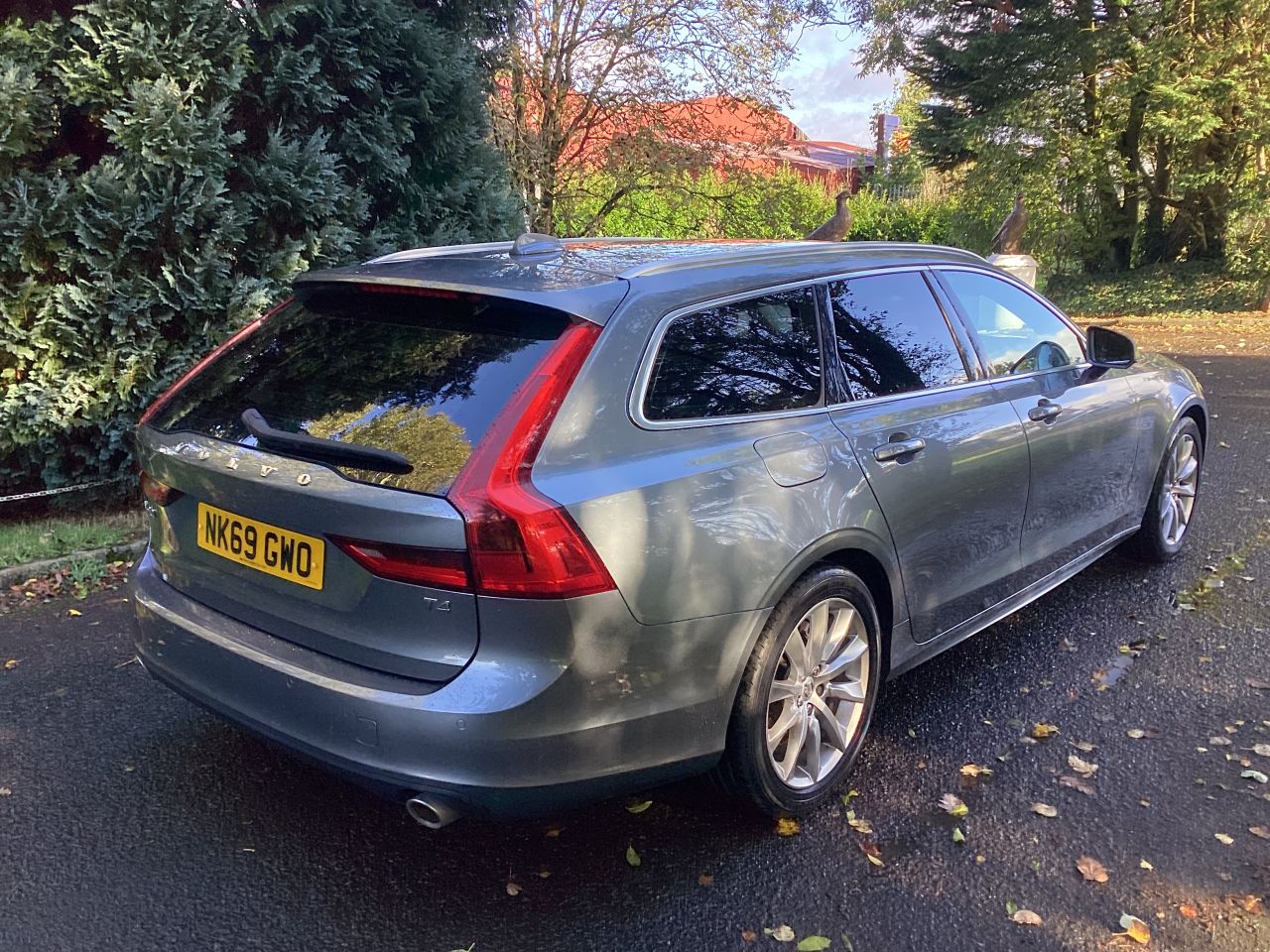 2019 VOLVO V90 2.0 T4 Momentum Plus Estate 5dr Petrol Auto Euro 6 (s/s) (190 ps) - vehicle photo 12 for sale on PureCar