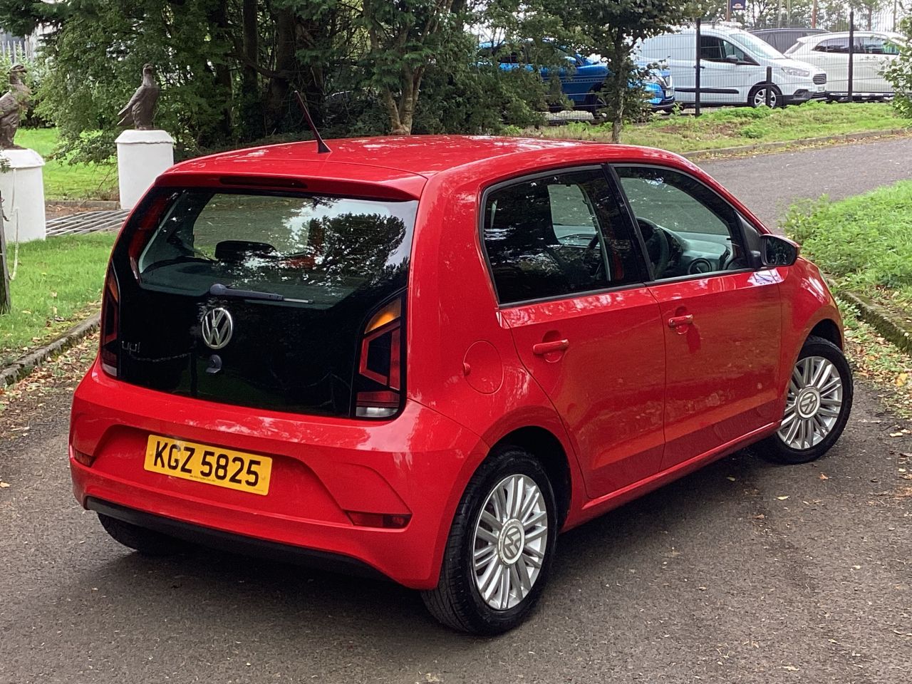 2018 VOLKSWAGEN UP! 1.0 Move up! Hatchback 5dr Petrol Manual Euro 6 (s/s) (60 ps) - vehicle photo 2 for sale on PureCar