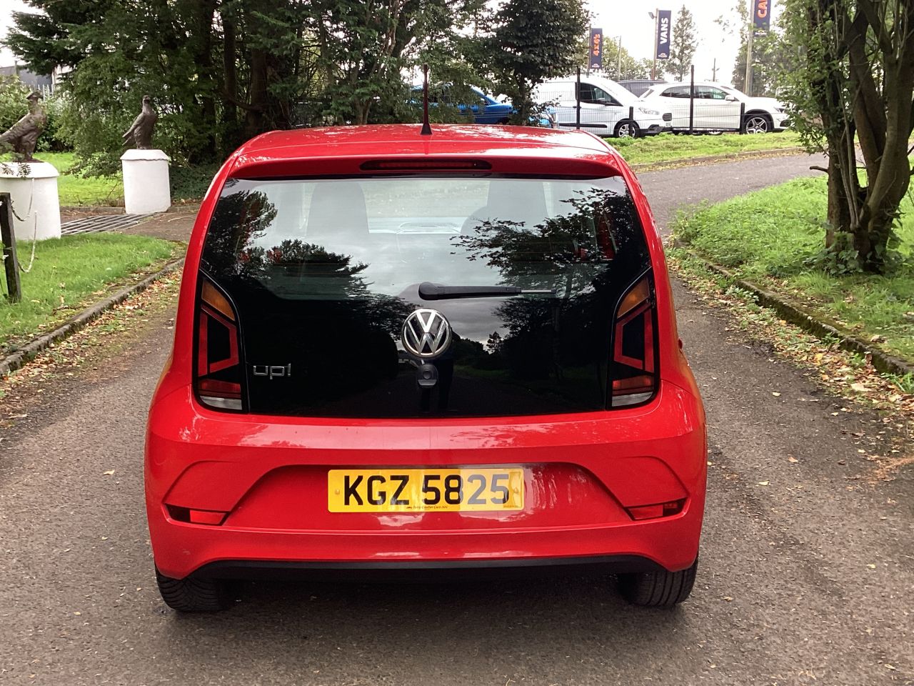 2018 VOLKSWAGEN UP! 1.0 Move up! Hatchback 5dr Petrol Manual Euro 6 (s/s) (60 ps) - vehicle photo 10 for sale on PureCar