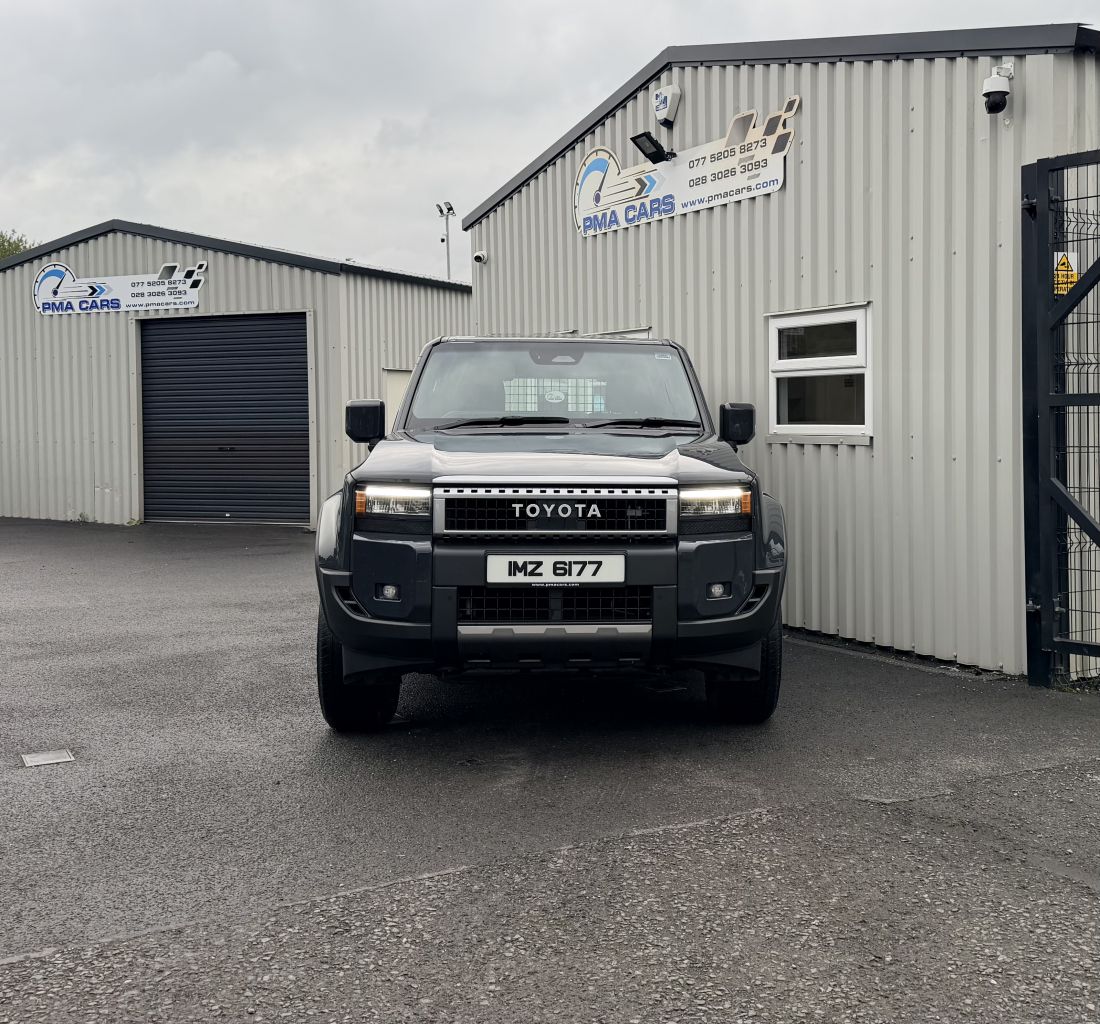 2025 TOYOTA LAND CRUISER 2.8D Panel Van 5dr Diesel Auto 4WD LWB Euro 6 (s/s) (204 ps) - vehicle photo 2 for sale on PureCar