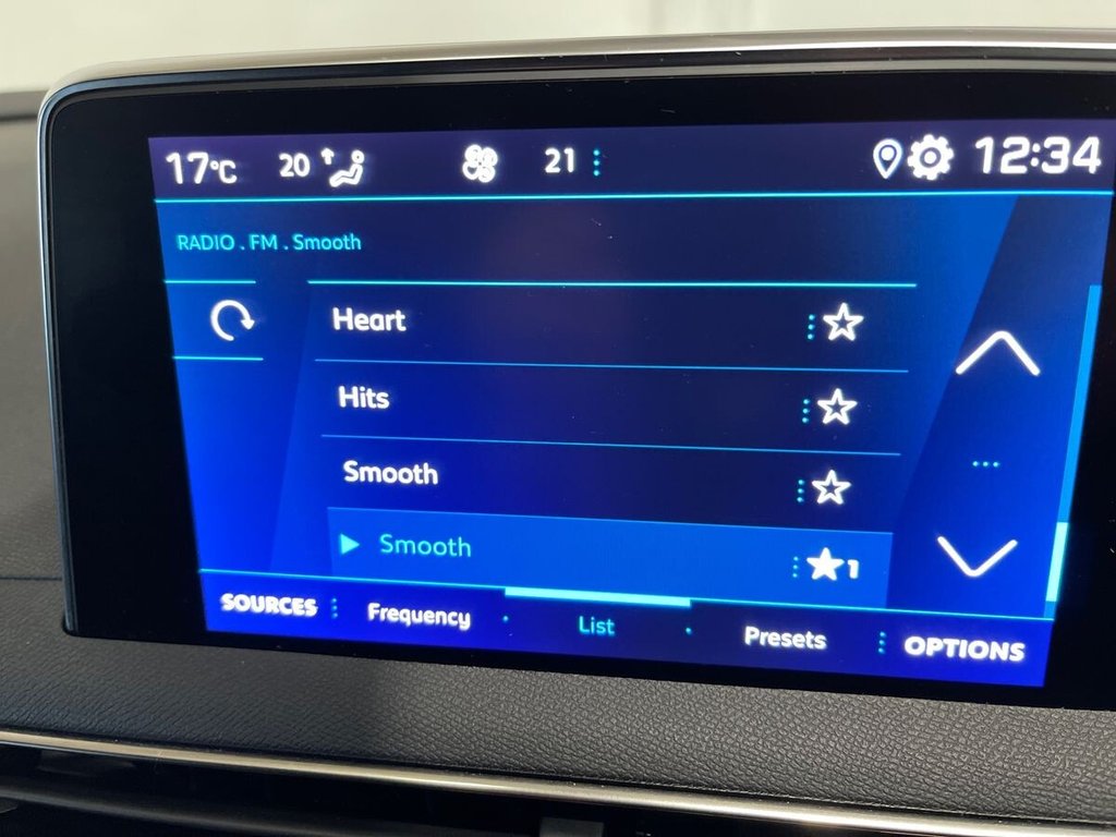 2023 Peugeot 3008 — image 10