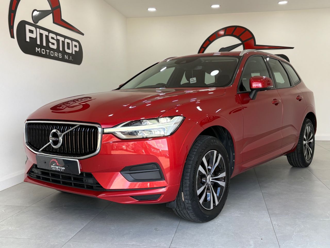 2019 VOLVO XC60 2.0 D4 Momentum SUV 5dr Diesel Auto Euro 6 (s/s) (190 ps) - vehicle photo 2 for sale on PureCar