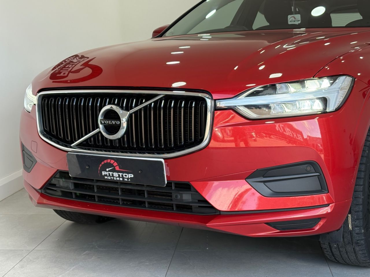 2019 VOLVO XC60 2.0 D4 Momentum SUV 5dr Diesel Auto Euro 6 (s/s) (190 ps) - vehicle photo 3 for sale on PureCar