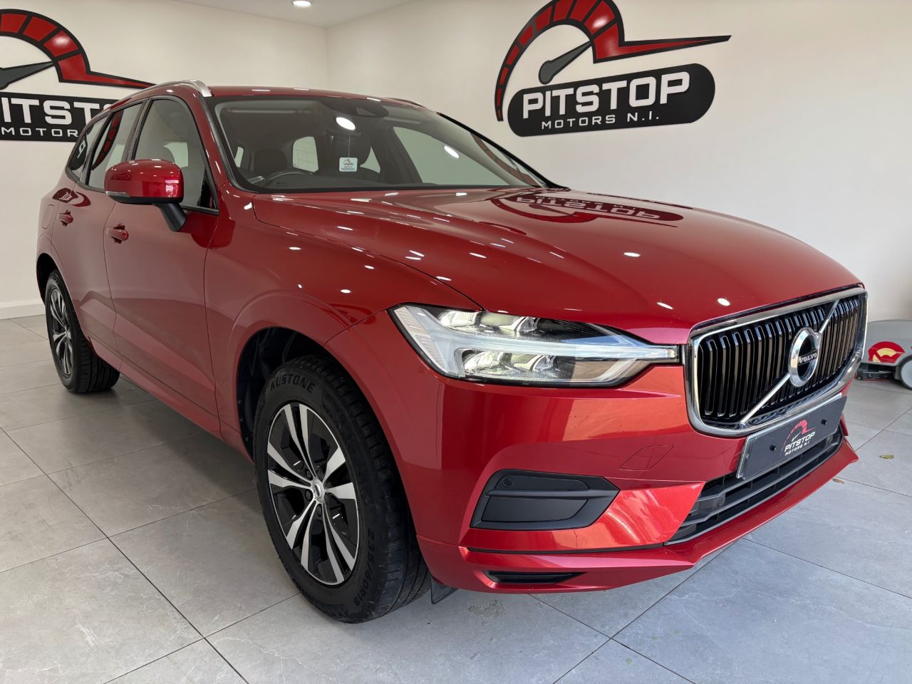 2019 VOLVO XC60 2.0 D4 Momentum SUV 5dr Diesel Auto Euro 6 (s/s) (190 ps) - vehicle photo 9 for sale on PureCar