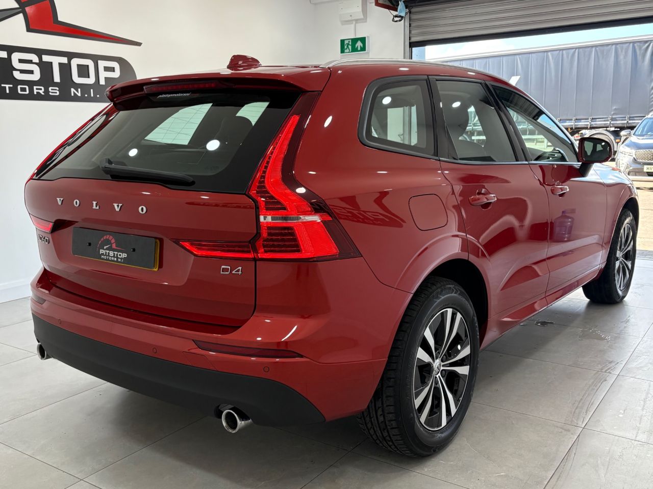 2019 VOLVO XC60 2.0 D4 Momentum SUV 5dr Diesel Auto Euro 6 (s/s) (190 ps) - vehicle photo 12 for sale on PureCar