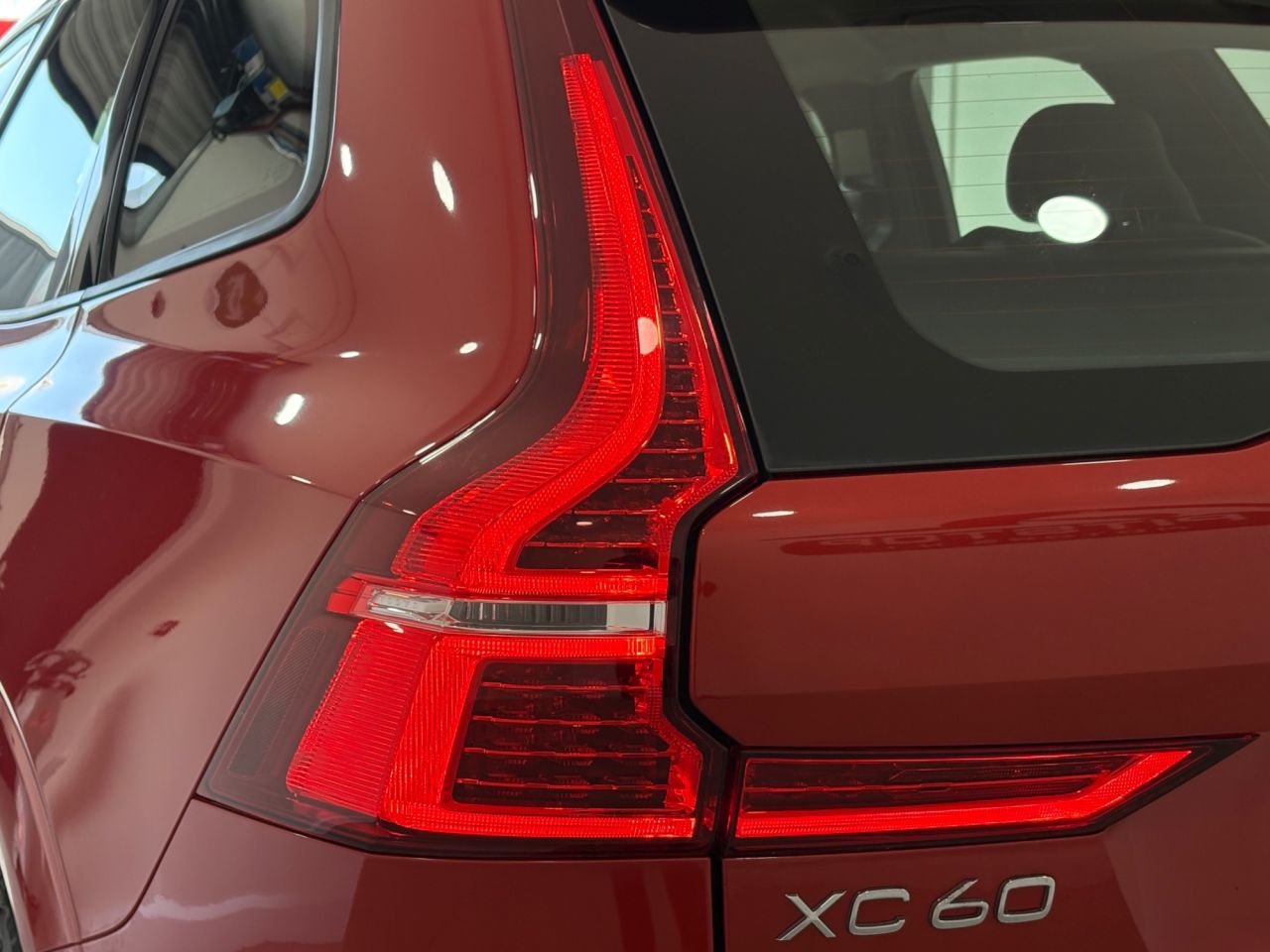 2019 VOLVO XC60 2.0 D4 Momentum SUV 5dr Diesel Auto Euro 6 (s/s) (190 ps) - vehicle photo 13 for sale on PureCar