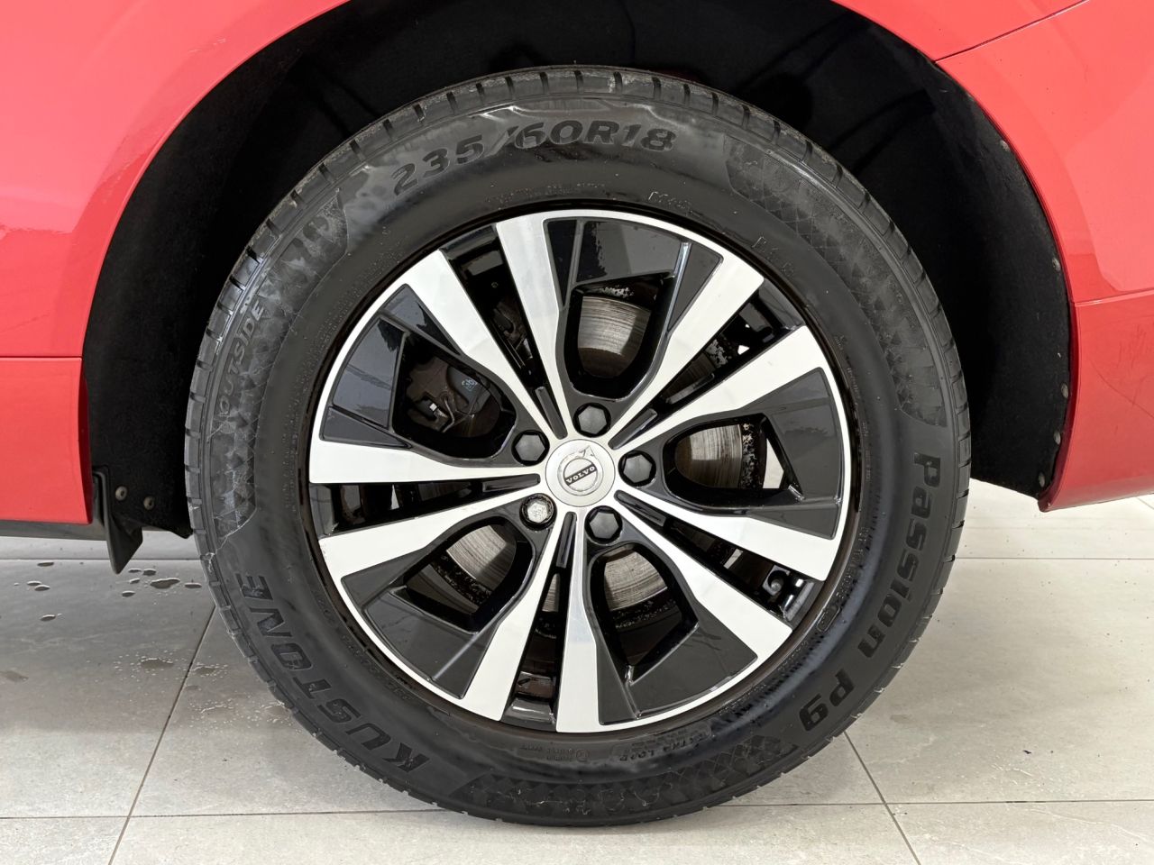 2019 VOLVO XC60 2.0 D4 Momentum SUV 5dr Diesel Auto Euro 6 (s/s) (190 ps) - vehicle photo 20 for sale on PureCar