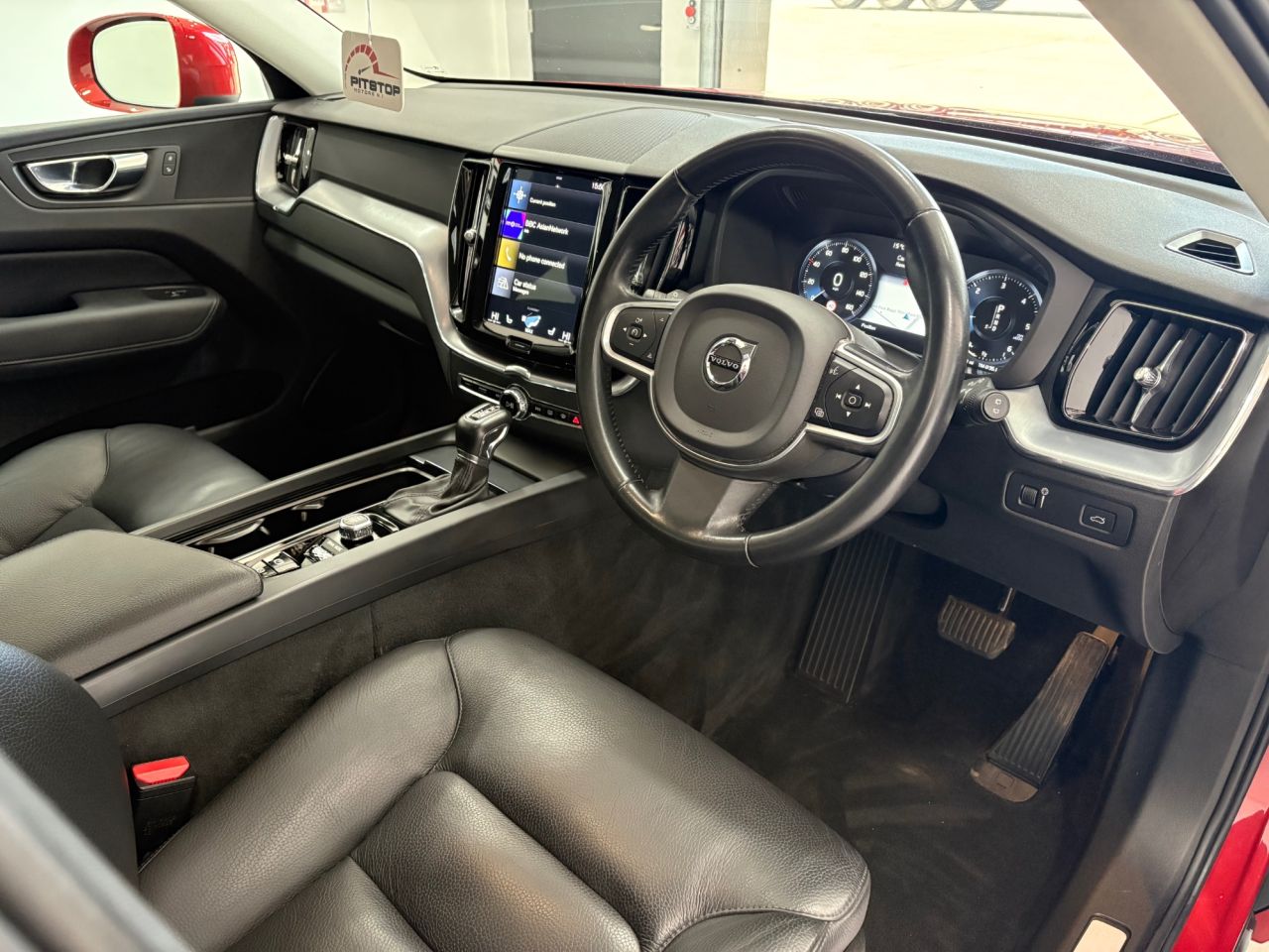 2019 VOLVO XC60 2.0 D4 Momentum SUV 5dr Diesel Auto Euro 6 (s/s) (190 ps) - vehicle photo 22 for sale on PureCar