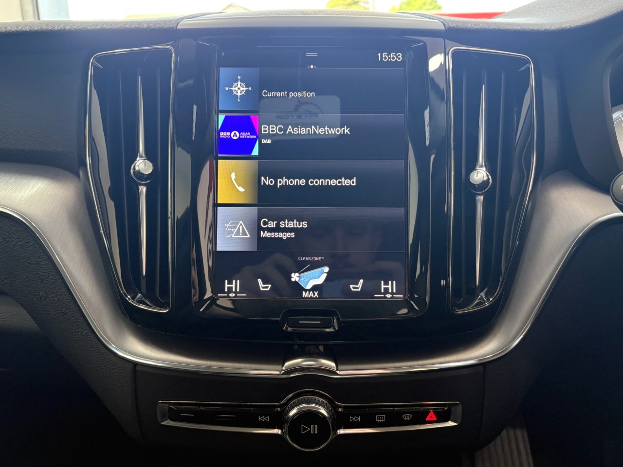 2019 VOLVO XC60 2.0 D4 Momentum SUV 5dr Diesel Auto Euro 6 (s/s) (190 ps) - vehicle photo 34 for sale on PureCar