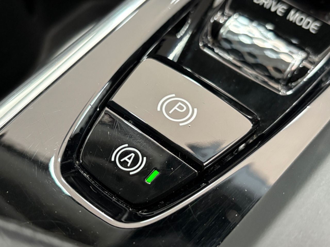 2019 VOLVO XC60 2.0 D4 Momentum SUV 5dr Diesel Auto Euro 6 (s/s) (190 ps) - vehicle photo 46 for sale on PureCar