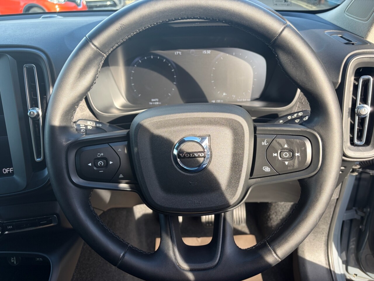 2022 VOLVO XC40 1.5 T2 Start SUV 5dr Petrol Manual Euro 6 (s/s) (129 ps) ONLY 84471 GENUINE - vehicle photo 25 for sale on PureCar
