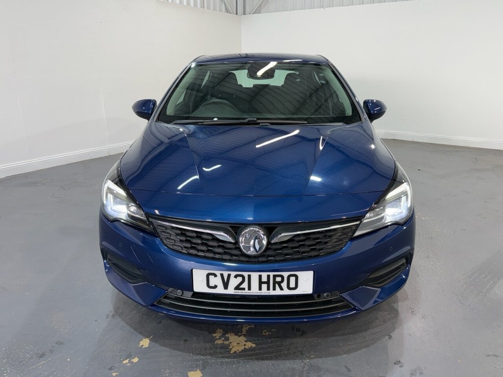 2021 Vauxhall Astra — image 2