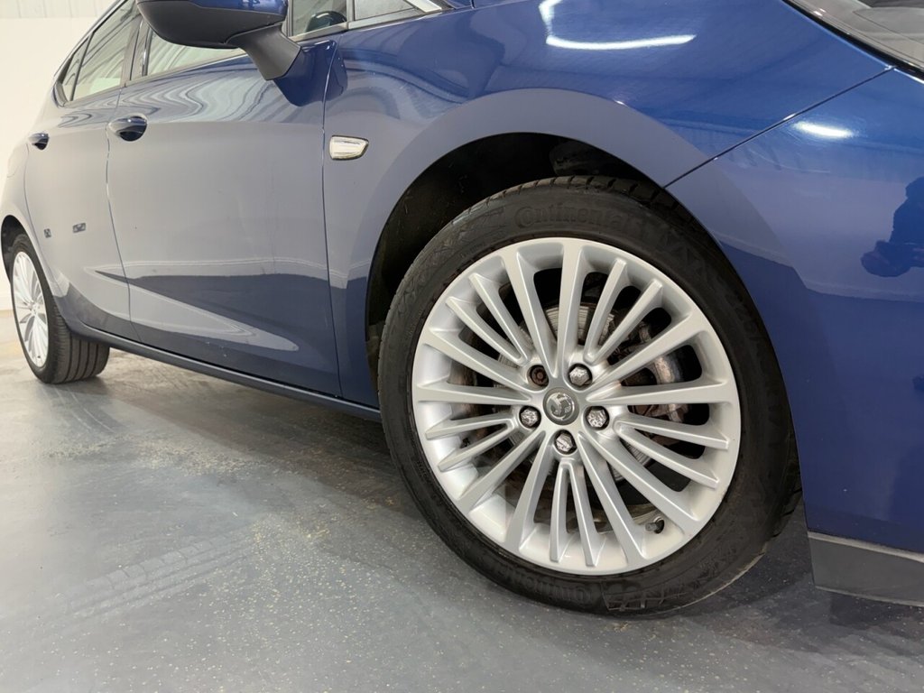2021 Vauxhall Astra — image 5