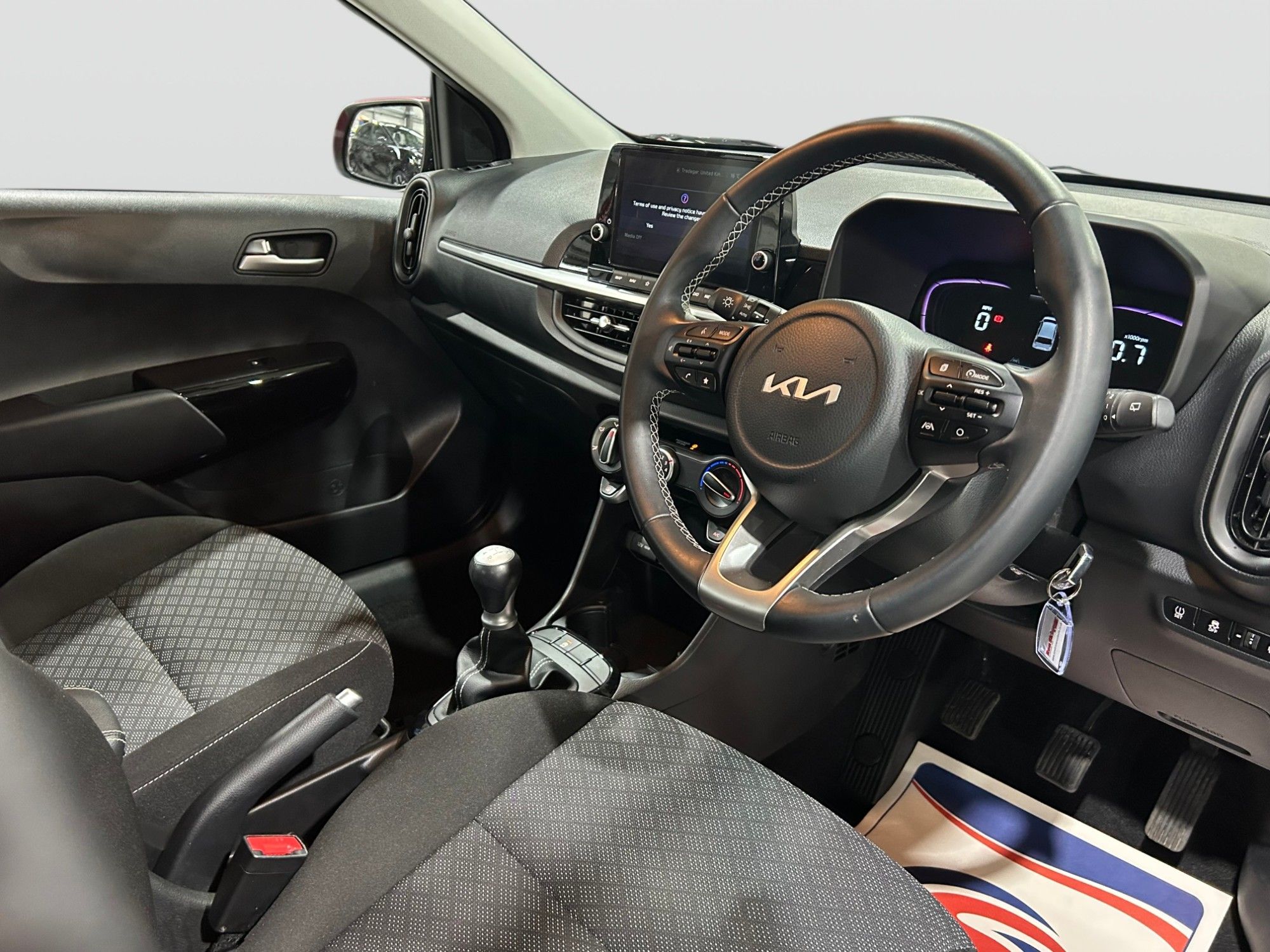 2025 Kia Picanto — image 4