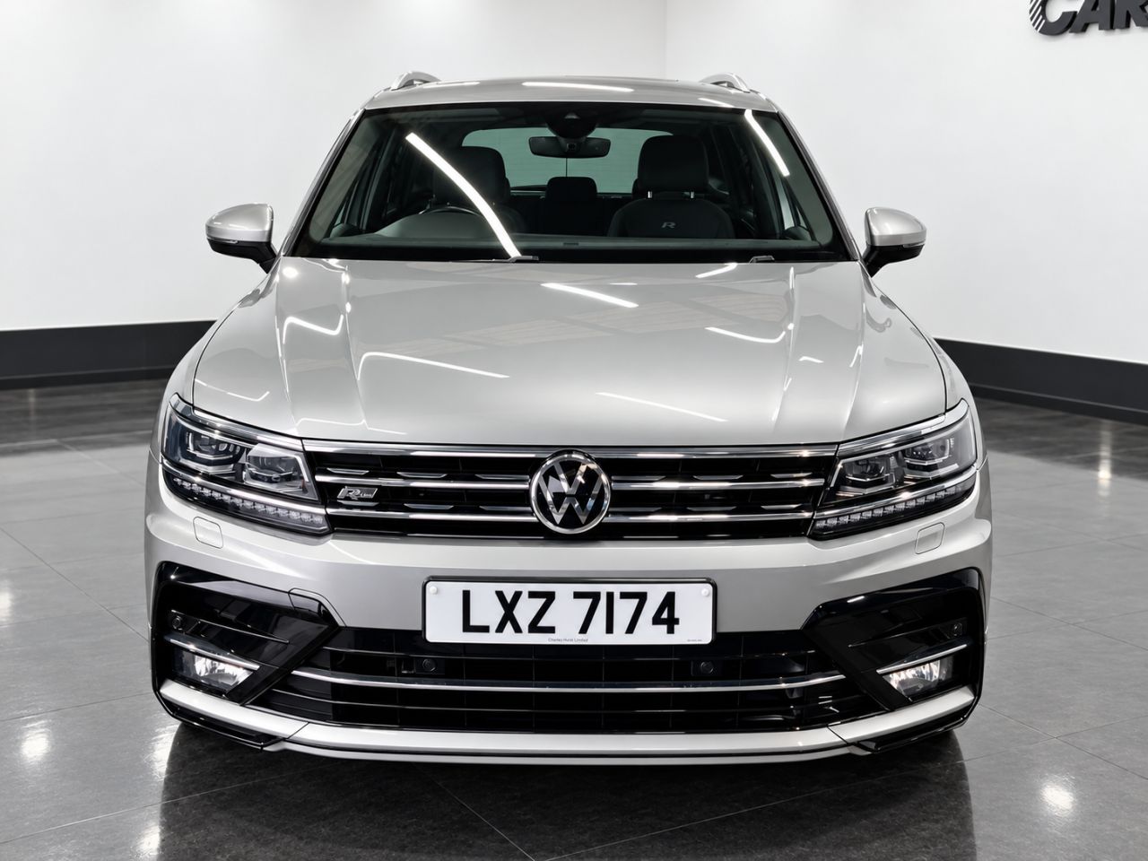 2018 VOLKSWAGEN TIGUAN 2.0 TSI R-Line SUV 5dr Petrol DSG 4Motion Euro 6 (s/s) (180 ps) - vehicle photo 2 for sale on PureCar