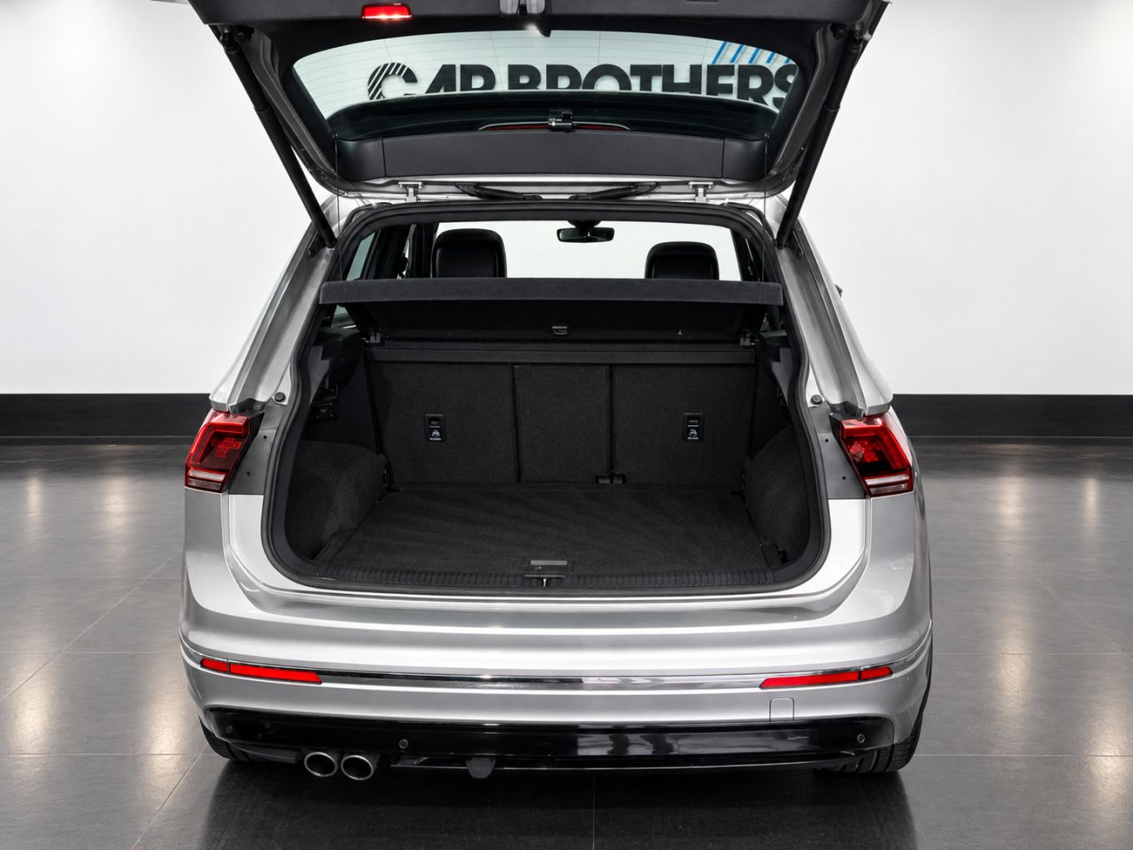 2018 VOLKSWAGEN TIGUAN 2.0 TSI R-Line SUV 5dr Petrol DSG 4Motion Euro 6 (s/s) (180 ps) - vehicle photo 7 for sale on PureCar