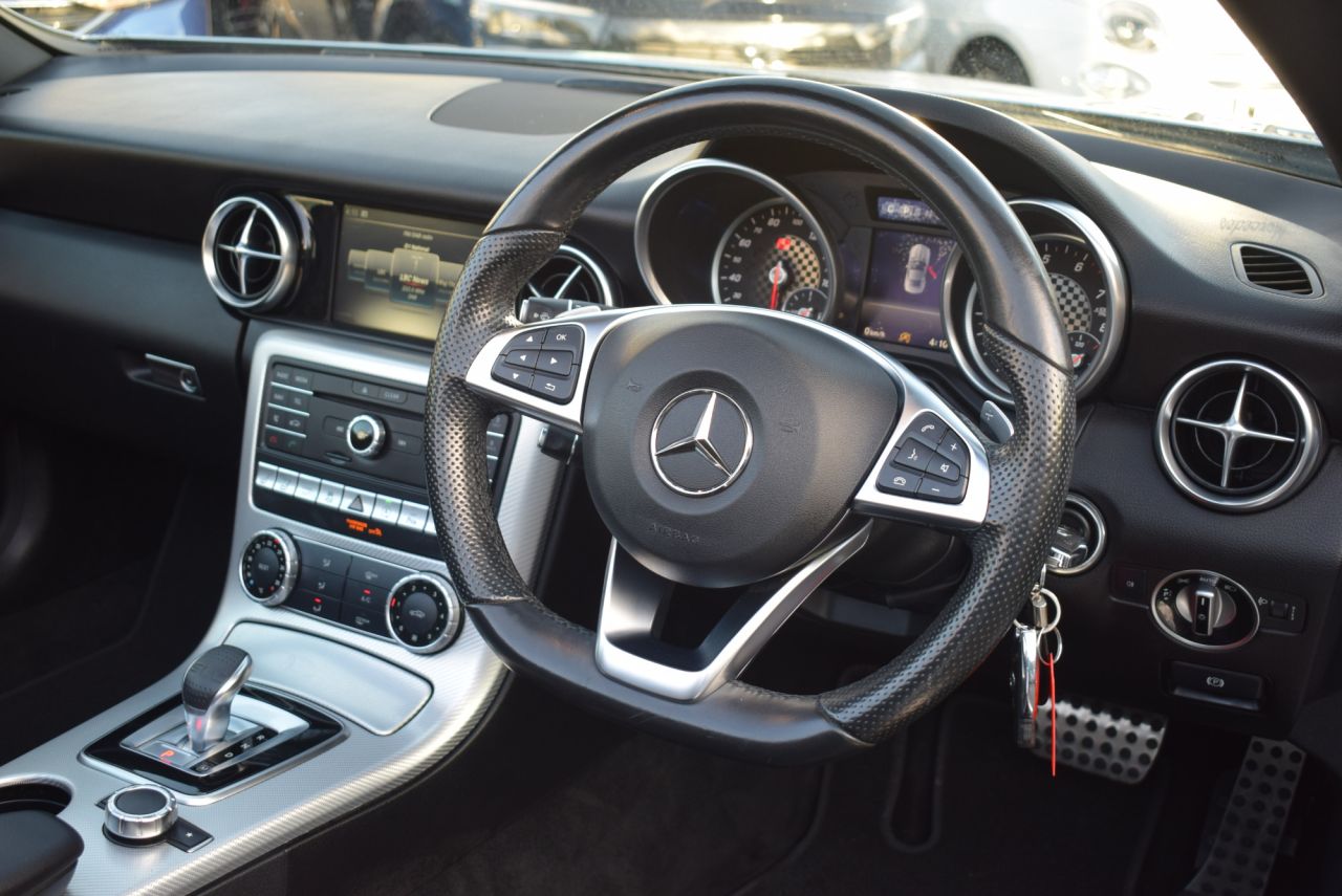 2017 MERCEDES SLC 2.0 SLC200 AMG Line Convertible 2dr Petrol G-Tronic Euro 6 (s/s) (184 ps) I - vehicle photo 23 for sale on PureCar