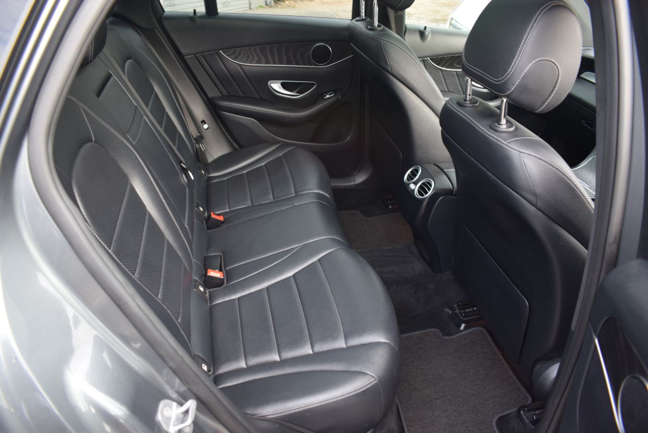 2018 MERCEDES GLC 2.1 GLC220d AMG Line (Premium) SUV 5dr Diesel G-Tronic 4MATIC Euro 6 (s/s) - vehicle photo 17 for sale on PureCar
