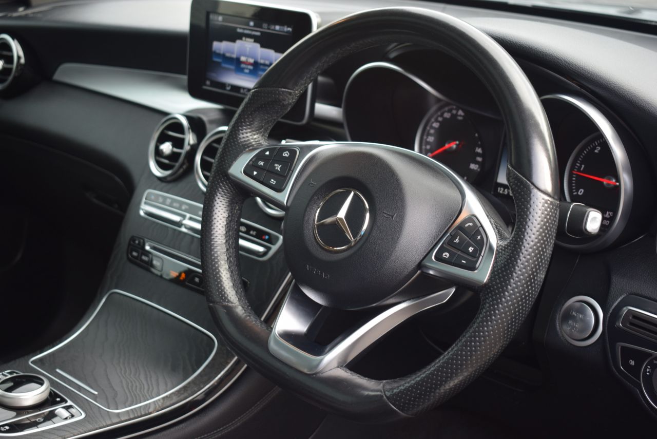 2018 MERCEDES GLC 2.1 GLC220d AMG Line (Premium) SUV 5dr Diesel G-Tronic 4MATIC Euro 6 (s/s) - vehicle photo 20 for sale on PureCar