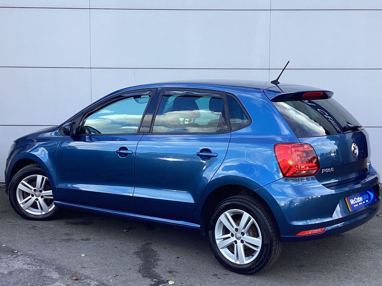2017 VOLKSWAGEN POLO 1.0 Match Edition Hatchback 5dr Petrol Manual Euro 6 (s/s) (60 ps) Only 37, - vehicle photo 4 for sale on PureCar